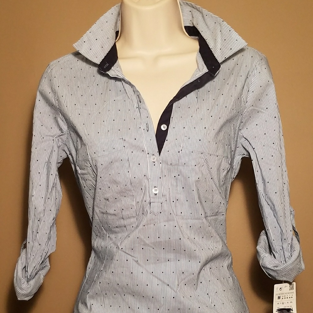 ⚘NWT Zara Button Fitted Shirt⚘